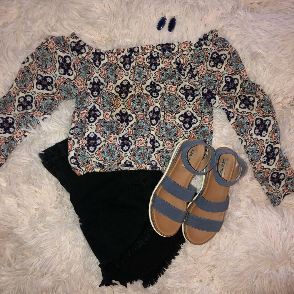 Women’s off the shoulder crop top blouse